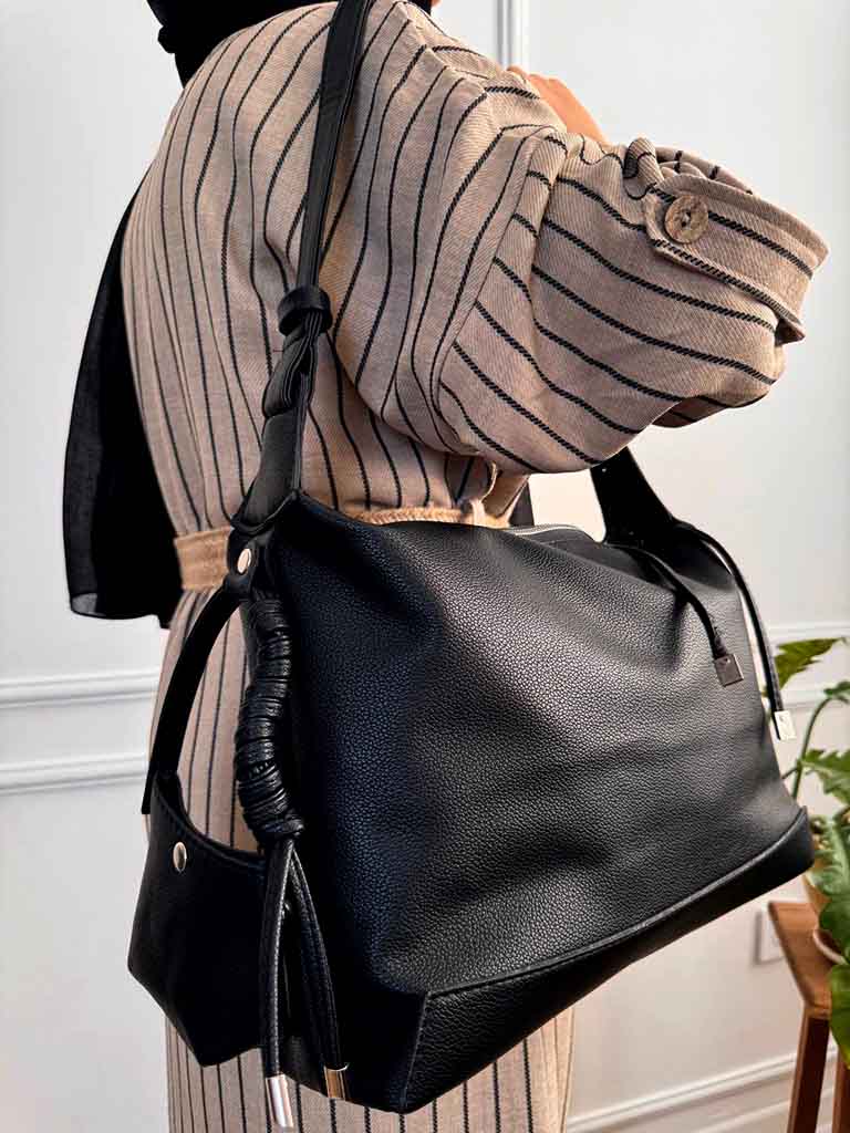 کیف زنانه دوشی چرمی مشکی ساده با بند بلند کد 2152 - Image 4