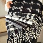 شال موهر مشکی سفید