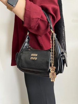 کیف دخترونه صندوقی میومیو miu miu
