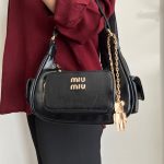 کیف دخترونه صندوقی میومیو miu miu