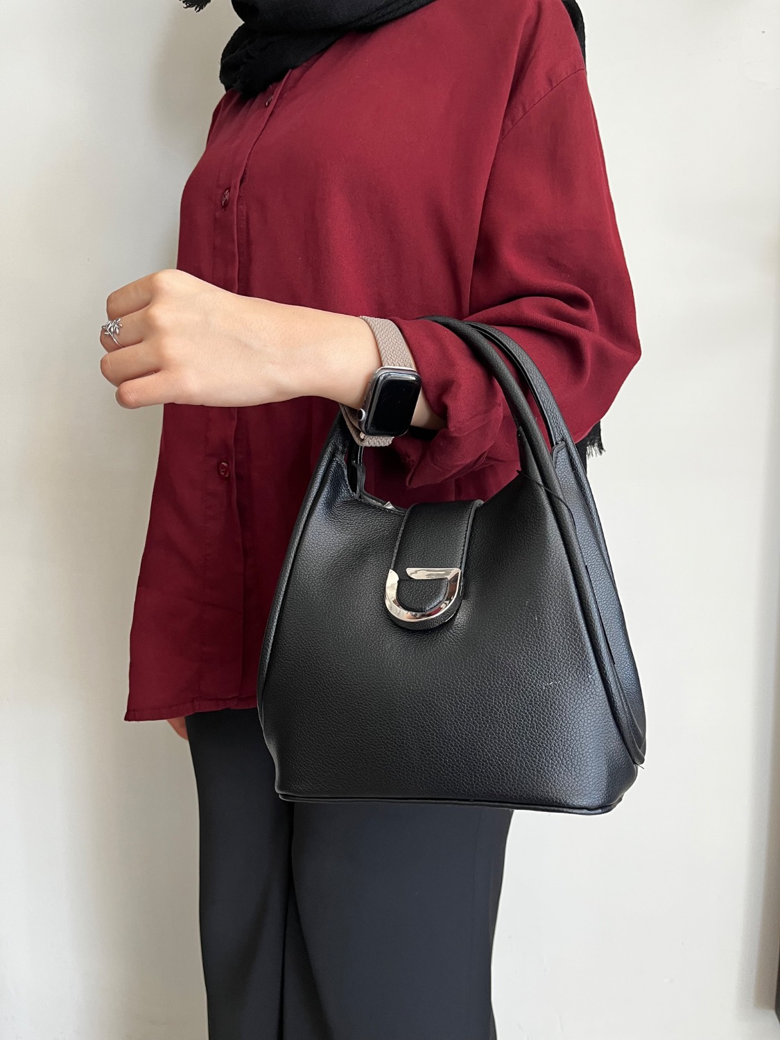 کیف دستی زنانه مشکی مدل هلالی بوهو