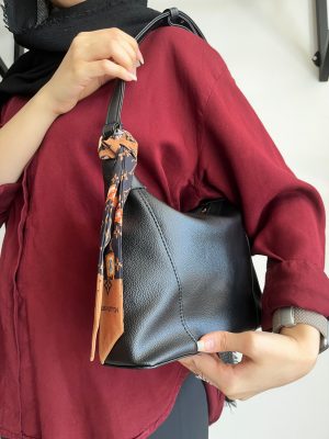 کیف دوشی زنانه مشکی نرم و شل جادار مناسب استفاده روزمره