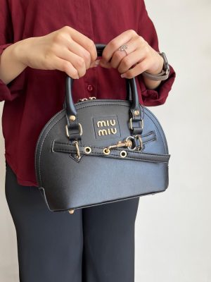 کیف زنانه هلالی MIU MIU دوشی و دستی مشکی