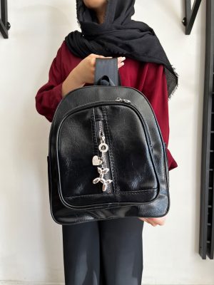 کوله اسپرت چرمی همراه جاکلیدی فانتزی