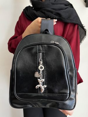 کوله اسپرت چرمی همراه جاکلیدی فانتزی